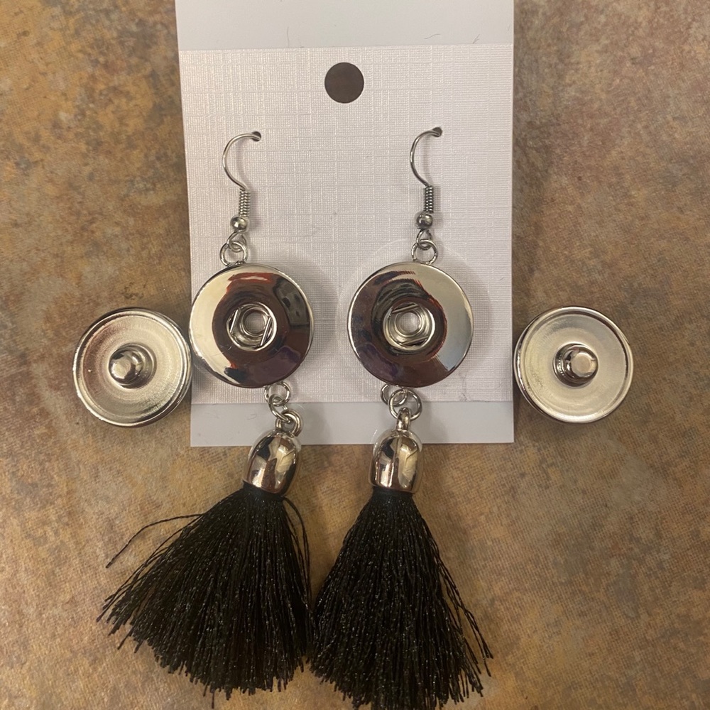 Jamberry 2017 Stacys wrap Earrings - Picture 5 of 5